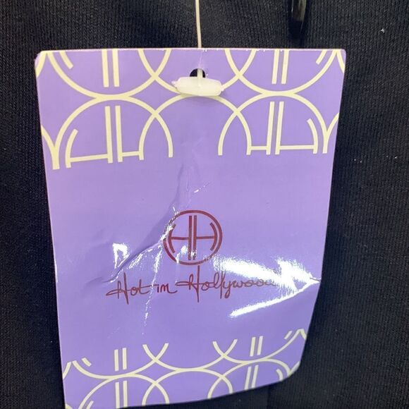 Hot In Hollywood Medium Black Scoop Neck Short Sleeve Pleated Front Zipper Dress - Picture 6 of 9